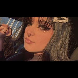 Meet your Posher, Elli